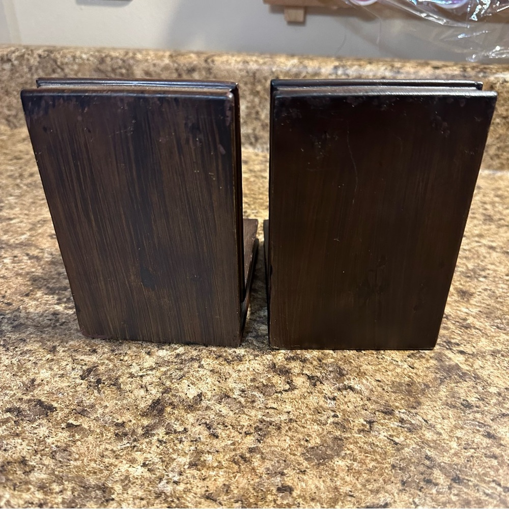Resin Adirondack Woven Pack Basket / Fishing Creel Bookends - Picture 4 of 10